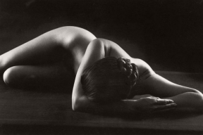 Завораживающие снимки величайшей фотографки обнаженной натуры